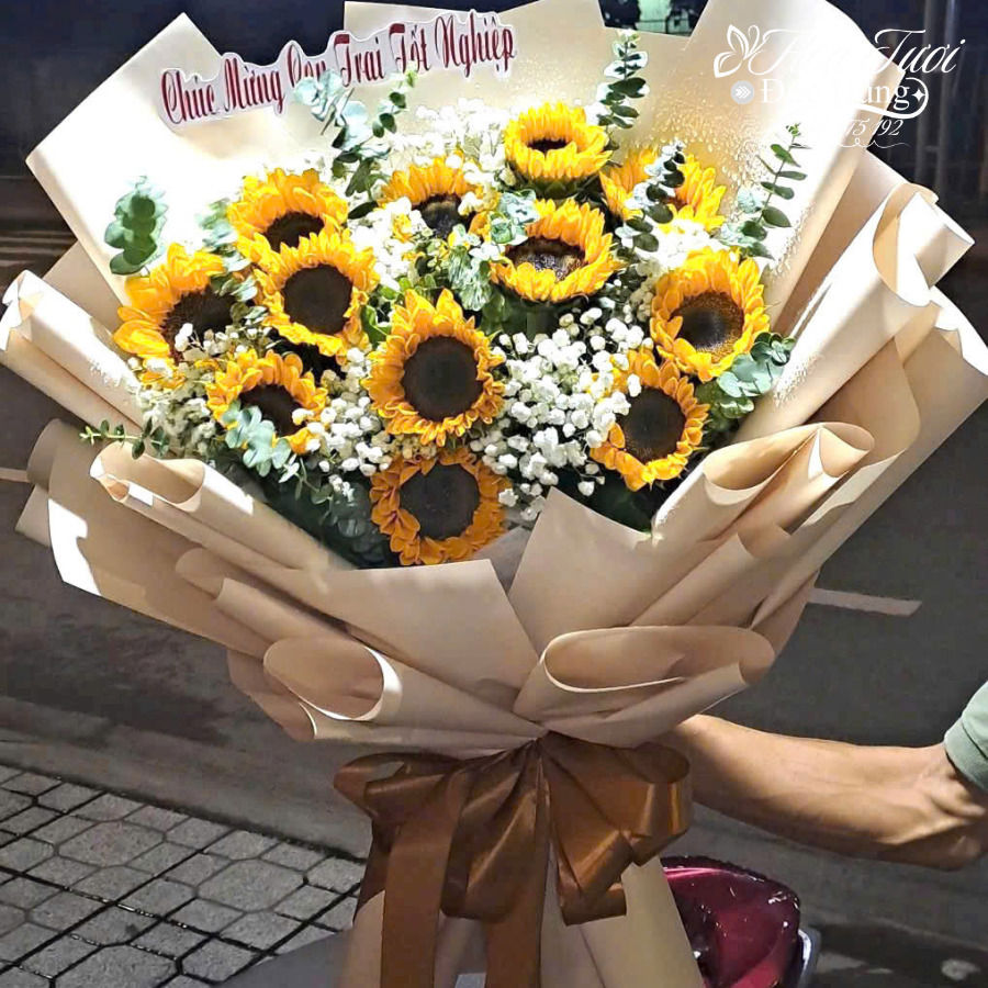 Bó Hướng Dương Mừng Tốt Nghiệp BH009